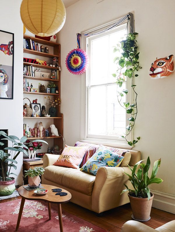 Eclectic Living Room Decor | HomeDesignBoard