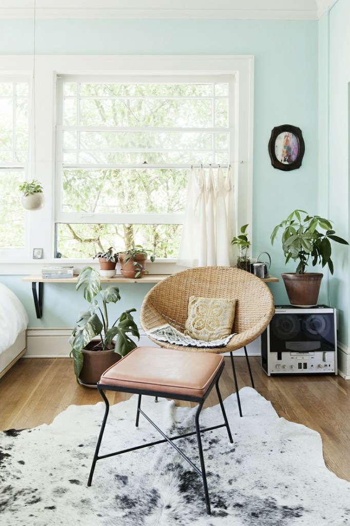 Cozy Apartment Living Room Design | HomeDesignBoard